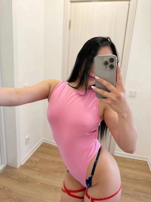 🍭 НОВЕНЬКАЯ❗Развратная малышка жаждет встречи с тобой! 🔞 Готова удивить тебя своими особыми навыками и способностями... ⚡