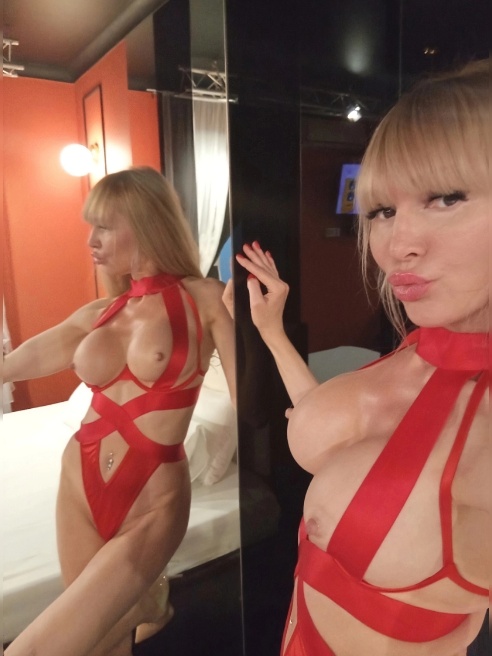 Индивидуалка💋

ВСТРЕЧИ ТОЛЬКО ДЛЯ СЛАВЯН!!!💋💋