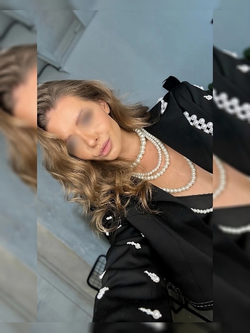 Я — твоя новая зависимость. Без предупреждений и шансов на спасение 😏 😈
Мягко затягиваю в свою реальность, где всё про страсть, энерги... Я — твоя новая зависимость. Без предупреждений и шансов на спасение 😏 😈
Мягко затягиваю в свою реальность, где всё про страсть, энерги...