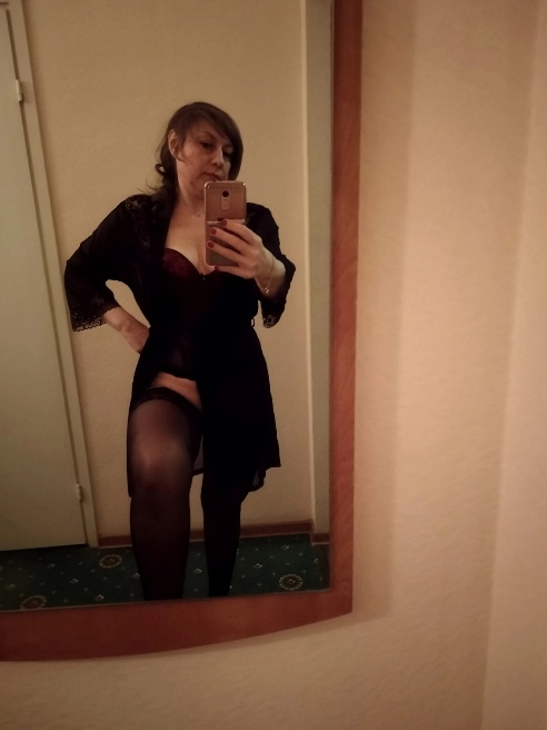 Дорогие мужчинки!
Ждууууу мои сладенькие Вас в гости
💋💋🥰
.Страстная и опытная девушка. Обожаю секс во всех его проявлениях.... Дорогие мужчинки!
Ждууууу мои сладенькие Вас в гости
💋💋🥰
.Страстная и опытная девушка. Обожаю секс во всех его проявлениях....