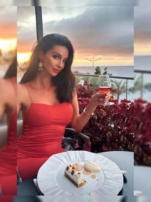 Привет🧡 Я профессиональная волейболистка🔥ТОП уровень во всем🔥ГОТОВА тебя будоражить🔥



✅ Мой ТГ канал с 🔞 фото и видео в шапке профиля W...