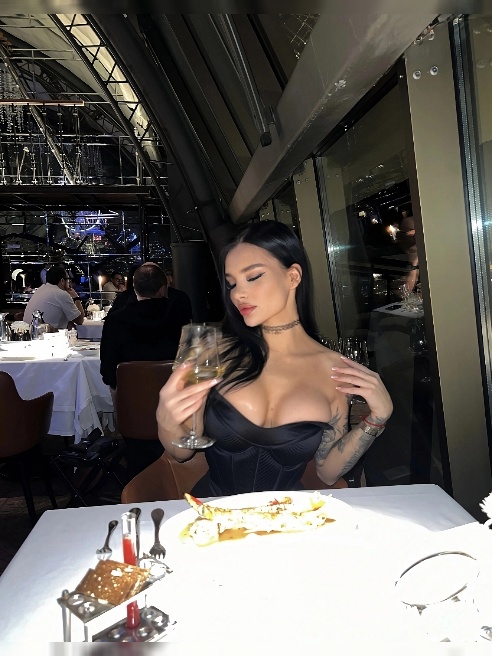 Привет ❤ я 

Находка для любителей tattoo model 



💒 Встречаюсь в своих апартаментах либо отель только с щедрыми джентльменами . 

В...