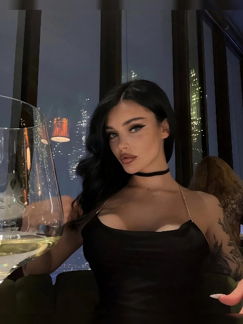Привет ❤ я 

Находка для любителей tattoo model 



💒 Встречаюсь в своих апартаментах либо отель только с щедрыми джентльменами . 

В...