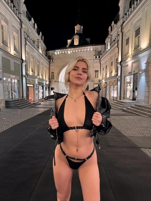 Ты знаешь, как хочется 🔞🖖🍌😋💦 меня в мир удовольствия, ведь я этого заслуживаю🥺💗

А в благодарность я покажу тебе, какая на самом деле п...