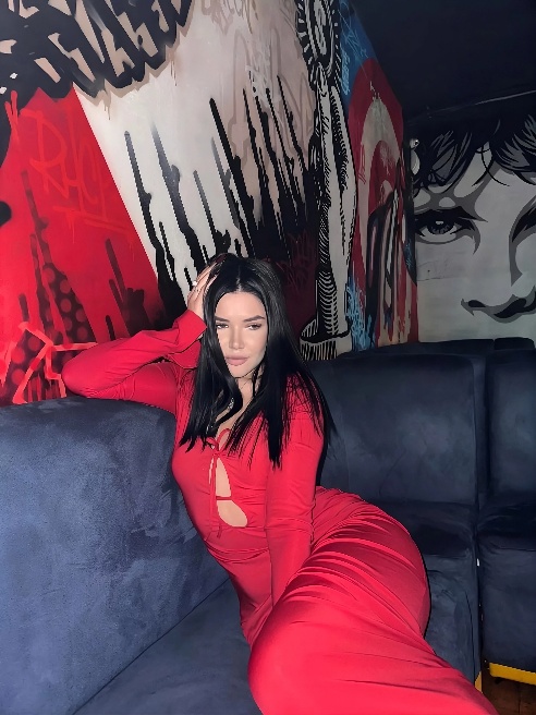 Приветствую 🤍приходи в гости я готова поднять тебе не только настроение🙈

Свое время и энергию трачу на адекватных , уважительно ведущих...