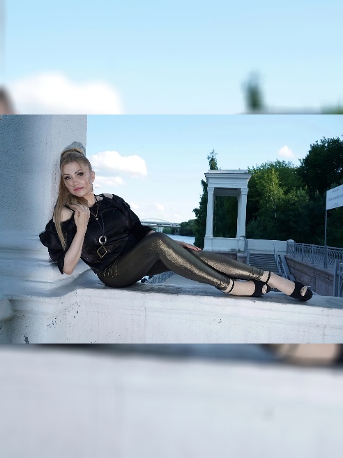ИНДИвидуально!!!!!!  Приеду в гости или отель, сама за рулем (Москва, выезд в МО и другие области, а также за границу,- по договоренности...