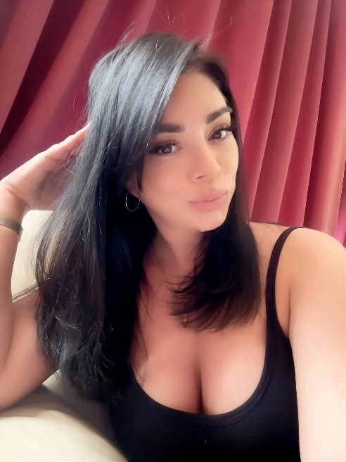 Лёгкая на подъем 🥰

Веселая, спортивная,поддержу любой разговор ! ❤ Соответствую на 💯 своим фото.Без тату,вся натуральная,без животных....