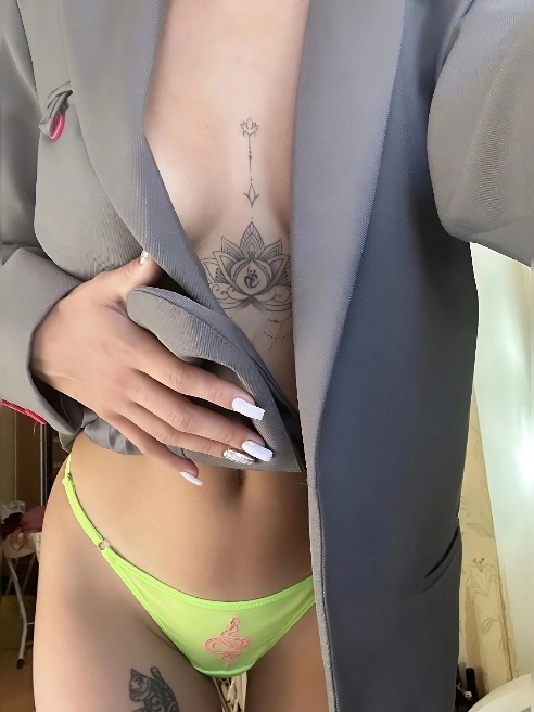Приветик💋Я миниатюрная девочка с минимумом тюнинга, у меня все натуральное! Наша встреча тебе понравится, приезжай в гости😍





Я 100...