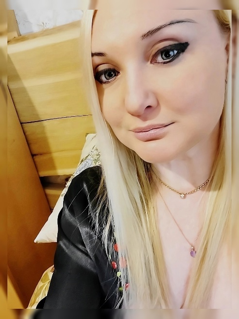Свиду скромница, зато в интиме без комплексов!!)) Наура делаю горловой мбр, овр, своя стоящая Грудь 4 рррр!!))🔥🔥🔥🔥

Рост170 гр4, 37лет  м...