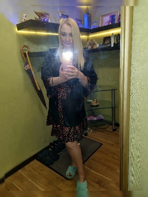 Свиду скромница, зато в интиме без комплексов!!)) Наура делаю горловой мбр, овр, своя стоящая Грудь 4 рррр!!))🔥🔥🔥🔥

Рост170 гр4, 37лет  м...