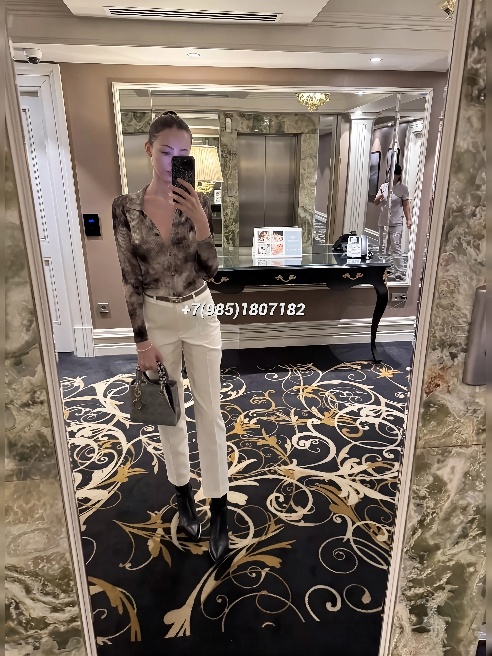 Осторожно! Можно влюбиться! 

Доброго времени суток, прекрасный мужчина 💋

Есть 7 чудес света,  я - номер 8✨

Меня зовут Алеся :)

Всегда...