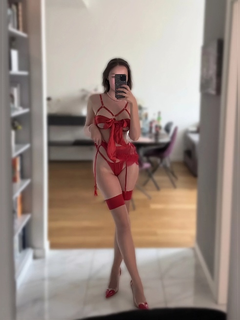 Осторожно! Можно влюбиться! 

Доброго времени суток, прекрасный мужчина 💋

Есть 7 чудес света,  я - номер 8✨

Меня зовут Алеся :)

Всегда...