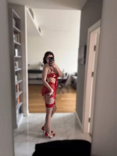 Осторожно! Можно влюбиться! 

Доброго времени суток, прекрасный мужчина 💋

Есть 7 чудес света,  я - номер 8✨

Меня зовут Алеся :)

Всегда...