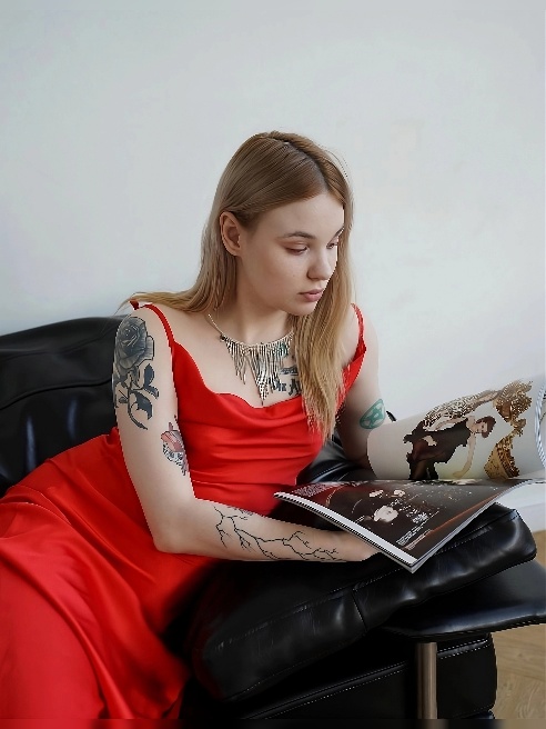 Привет!

Я твоя девушка на час, на ночь или на сколько тебе захочется. 

Меня зовут Алиса, мне всего 21 год, я русая красавица невысоко...