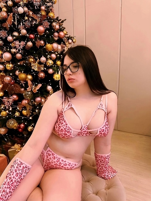 МБР, ОВР И ПОЦЕЛУИ В ПОДАРОК 🎁 !!!

Не принимаю под алкоголем или наркотическими веществами)))

Молодая нимфоманочка с сочными формами...