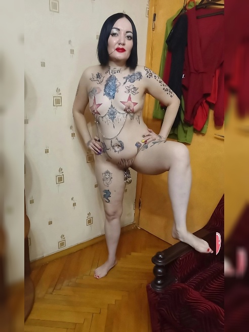 Важно , читай анкету внимательно ,прежде ,чем беспокоить !Татуированная и пирсингованная ,ухоженная брюнетка ,горячая и сексуальная ! Все... Важно , читай анкету внимательно ,прежде ,чем беспокоить !Татуированная и пирсингованная ,ухоженная брюнетка ,горячая и сексуальная ! Все...