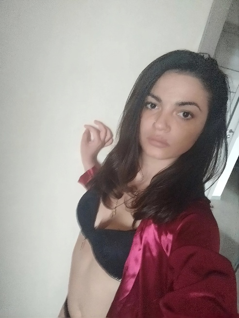 Если вы договариваетесь заранее, то попрошу предоплату, потому что 99% не держат слово. Со мной вам точно не будет скучно 