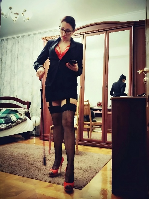 Страстная сексуальная кошечка, горяча от природы..

Я буду с Тобой нежной и ласковой, игривой и развратной..

Я Свитч..

Фото без ретуши....