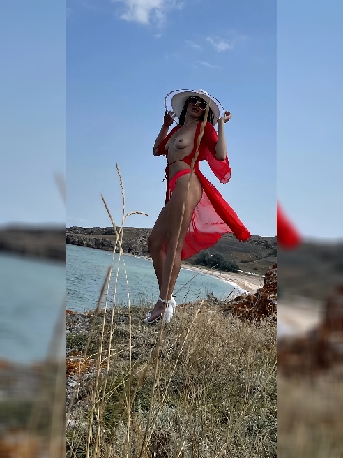 Страстная сексуальная кошечка, горяча от природы..

Я буду с Тобой нежной и ласковой, игривой и развратной..

Я Свитч..

Фото без ретуши....