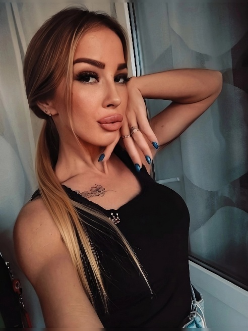 ♥♥♥♥♥♥На фото точно я! Мне не интересно, чтоб вы приходили и уходили. Поэтому я не ставлю чужие  фото )

Жду в гости.... НЕ САЛОН!Есть э...