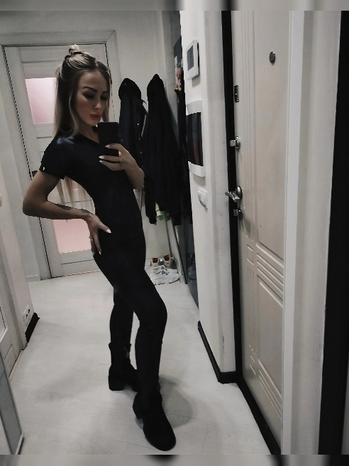 ♥♥♥♥♥♥На фото точно я! Мне не интересно, чтоб вы приходили и уходили. Поэтому я не ставлю чужие  фото )

Жду в гости.... НЕ САЛОН!Есть э...