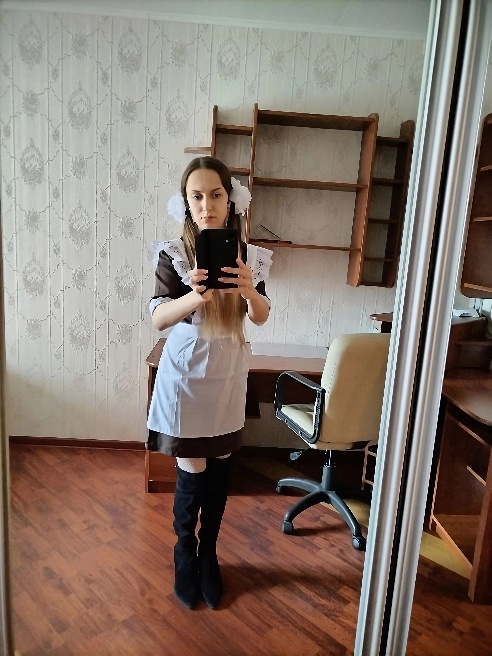 Привет, меня зовут Даша Мурр, и я очень люблю секс. Хотя нет, не просто люблю я им живу! Моё утро должно начинаться сочного, слюнявого ми...