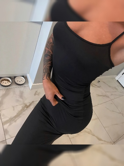 ПРИВЕТ  !!





 🖤Девушка  с красивыми татуировками. Приятная                       коммуникабельная . . 

 🖤Встречаюсь в своих апартамен...