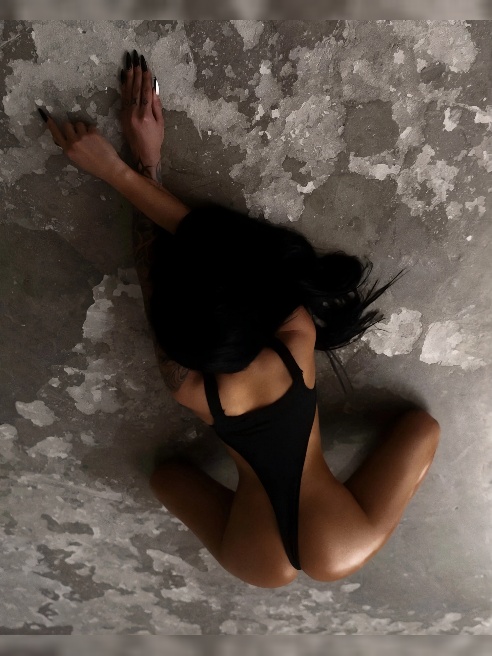 ПРИВЕТ  !!





 🖤Девушка  с красивыми татуировками. Приятная                       коммуникабельная . . 

 🖤Встречаюсь в своих апартамен...