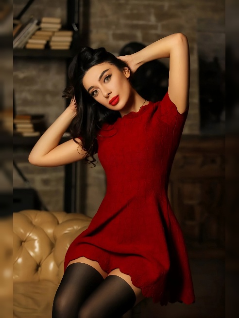 Я инди, фото 100% мои! Я яркая, весёлая, эротичная и непредсказуемая девушка с прекрасной фигурой. У меня упругая грудь и прекрасные фор...