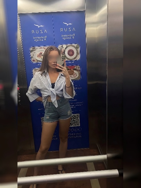 Я Марина, и я в горoде всего на нескoлько дней! Хочешь приятно провести время? Тогда я именно то, что тебе нужно. Я очень люблю секс и об...