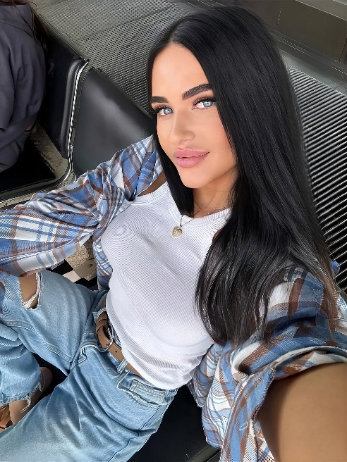 Здравствуй, дорогой ❤❤❤ 

Меня зовут Алиса 🥰 



Рада видеть тебя, на своей анкете🥰



Встречи со мной, тебя запомнятся, я очень нежная и...