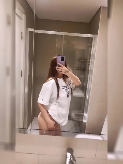 Внимание❗🔞

 Очень много вопросов по поводу прайса,да я подняла прайс на 5000+ мбр в подарок.



Итак, я страстная девушка, которая об...