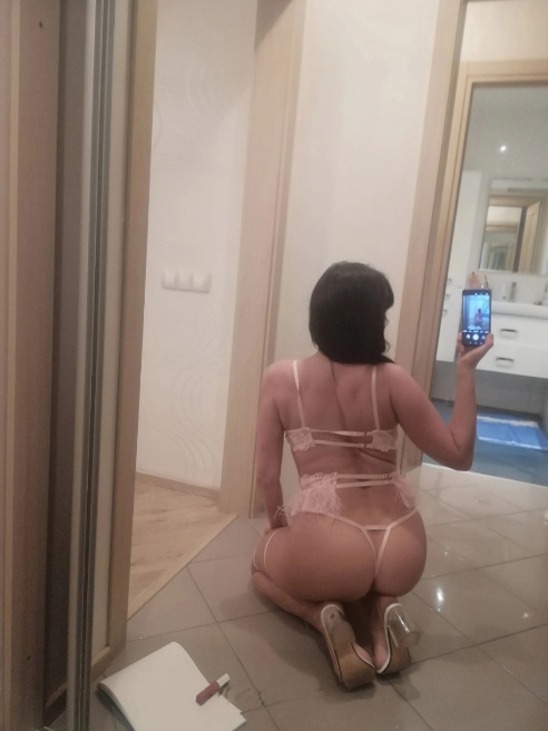 Желательно 28+ 😇



Могу сварить вкусный кофе😇 и подарить прекрасный вечер🤣