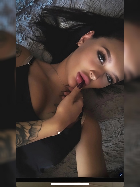 Приветик 🍇

Меня зовут Яна , я милая девушка с красивой фигурой 🍒

Впервые размещаюсь на этом сайте 🌶

МБР уже входит в часик!!