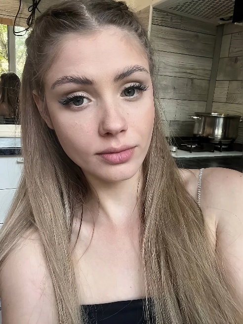 Привет мой ненасытный друг 👄 звони сразу на  What'sap +79252531325💋

Я страстная и яркая девушка , которая обожает секс. Мое юное тело лю...