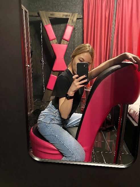 Привет, меня зовут Ирина🙋♀

Я самая пошлая девочка на этом сайте! 🔥🔥🔥

Очень люблю то чем занимаюсь, люблю экспериментировать, приносить...