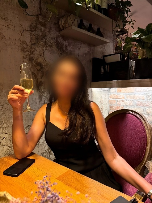 Мои руки будут плавно скользить по твоей коже, подогревая желание💋💖. Затем я нежно опущусь вниз, чтобы сделать тебе невероятно чувственны...