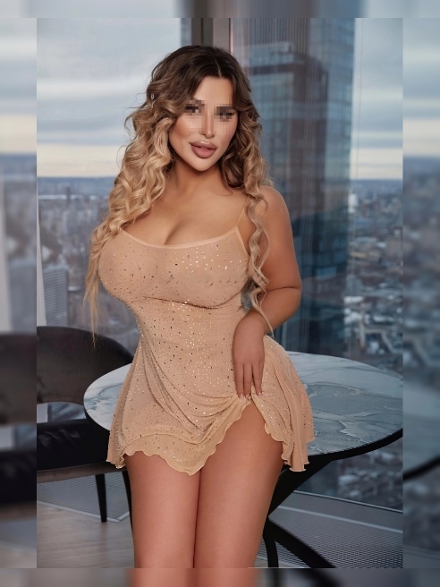 Привет! 🤩

У меня идеальные сочные формы , я действительно необычная девочка) Грудь 6 го размера🤩🙈 на стройном теле🤩, обхват попы 115 см🩷...