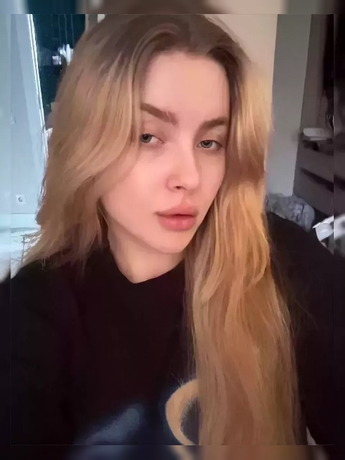Я та самая девушка, от которой тебе не захочется уходить, я обожаю секс во всех его проявлениях ,  все твои фантазии со мной реальны .. о...