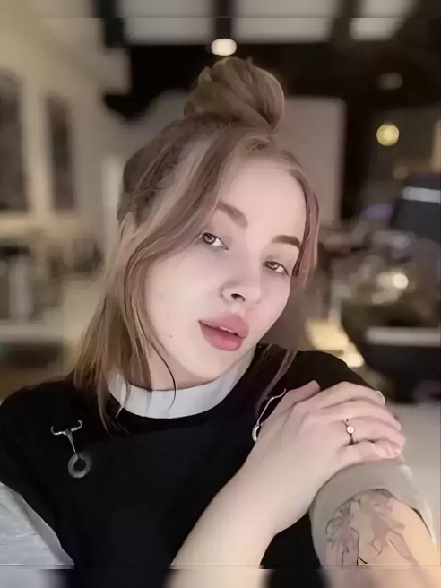 Я та самая девушка, от которой тебе не захочется уходить, я обожаю секс во всех его проявлениях ,  все твои фантазии со мной реальны .. о...