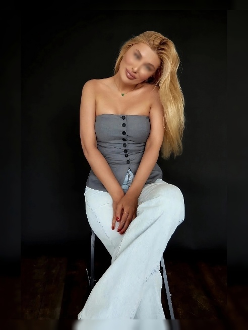 💋Привет, я - Абелла, сладкая и страстная блондинка, готовая стать твоей ночной музой. Так как мир интимных удовольствий для меня в желанн...