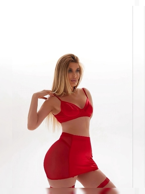 💋Привет, я - Абелла, сладкая и страстная блондинка, готовая стать твоей ночной музой. Так как мир интимных удовольствий для меня в желанн...