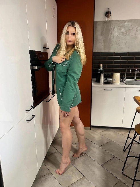 Привет😏 удивлена, что мы с тобой еще не знакомы)) Я молодая, привлекательная и - что самое главное! - обожаю дарить удовольствие (у меня...