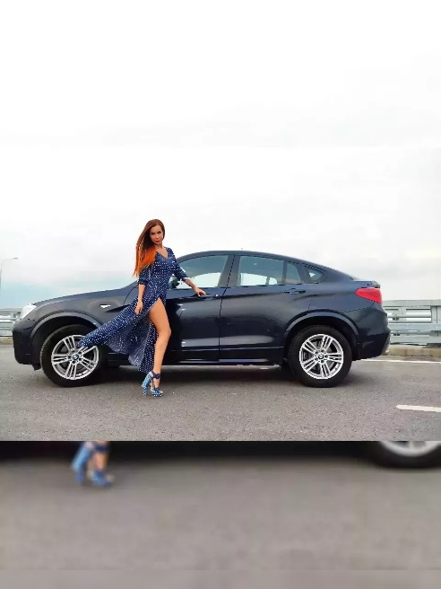 Как и все проститутки, я очень тупая и люблю сосать! 😜

Что тут еще принято писать? Теку влажно, ебусь страстно, сосу смачно, глотаю жадн...