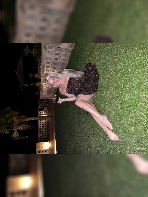 Привет дорогой!



Я – Лола Тейлор.❤❤❤🥰 Та самая, на которую много лет ты мог только смотреть. Сегодня вечером ты можешь прикоснуться к р...