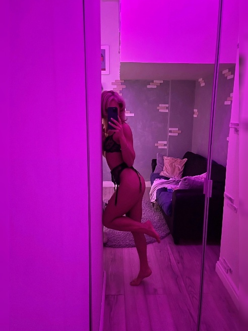 Я молодая  гимнастка , расслаблю тебя после рабочего дня…☺🥰

На сайте я Впервые ✌

Регулярно занимаюсь спортом💪🏽 и Владею Английским !...