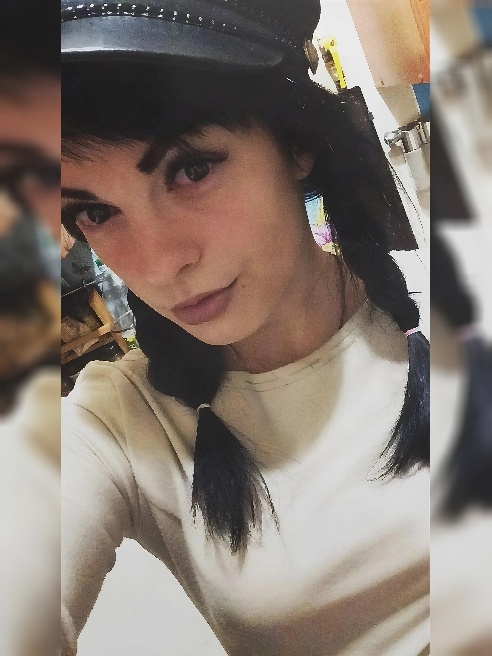 Привет я  Кристина , я милая ,ласковая и нежная ,но и безумно сексуальна !!!) ЗВОНИ! приеду в гости) 

