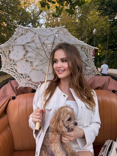 Приветствую тебя, мой дорогой гость

❤🔥Меня зовут София, мне 22 — и я здесь не просто так. Я — искусство желания, облечённое в соблазнит...