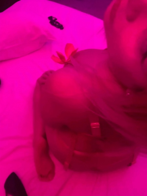 Зови в гости 💋 отвечаю сама, диспетчера нет, подружки и игрушки есть ))) Зови в гости 💋 отвечаю сама, диспетчера нет, подружки и игрушки есть )))