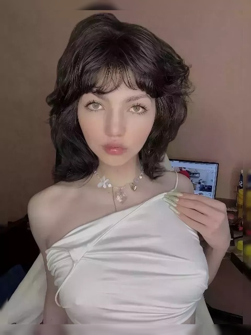🦄 ТОПовая брюнетка! 🔥 Растворись со мной в океане страсти, подарив себе меня 🎀 Сегодня я готова отдаться тебе без остатка, старательно во...